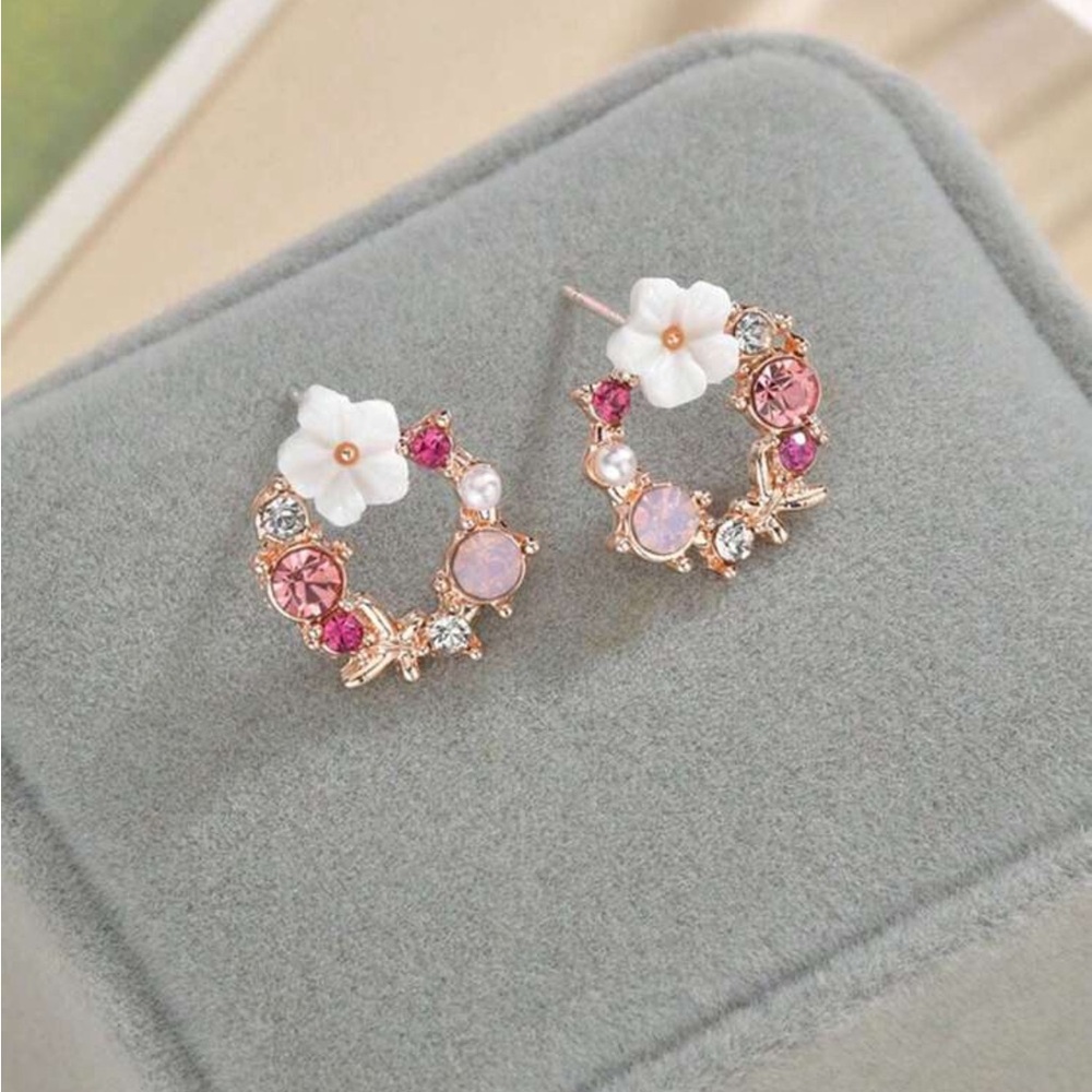 Flower Wreath Earrings - Picture 3 of 4